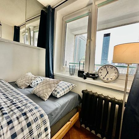 Palace 2 Wifi 600 Mbs 55'Tv Netflix Hbo 2Xmetro Appletv Warsaw Exterior photo