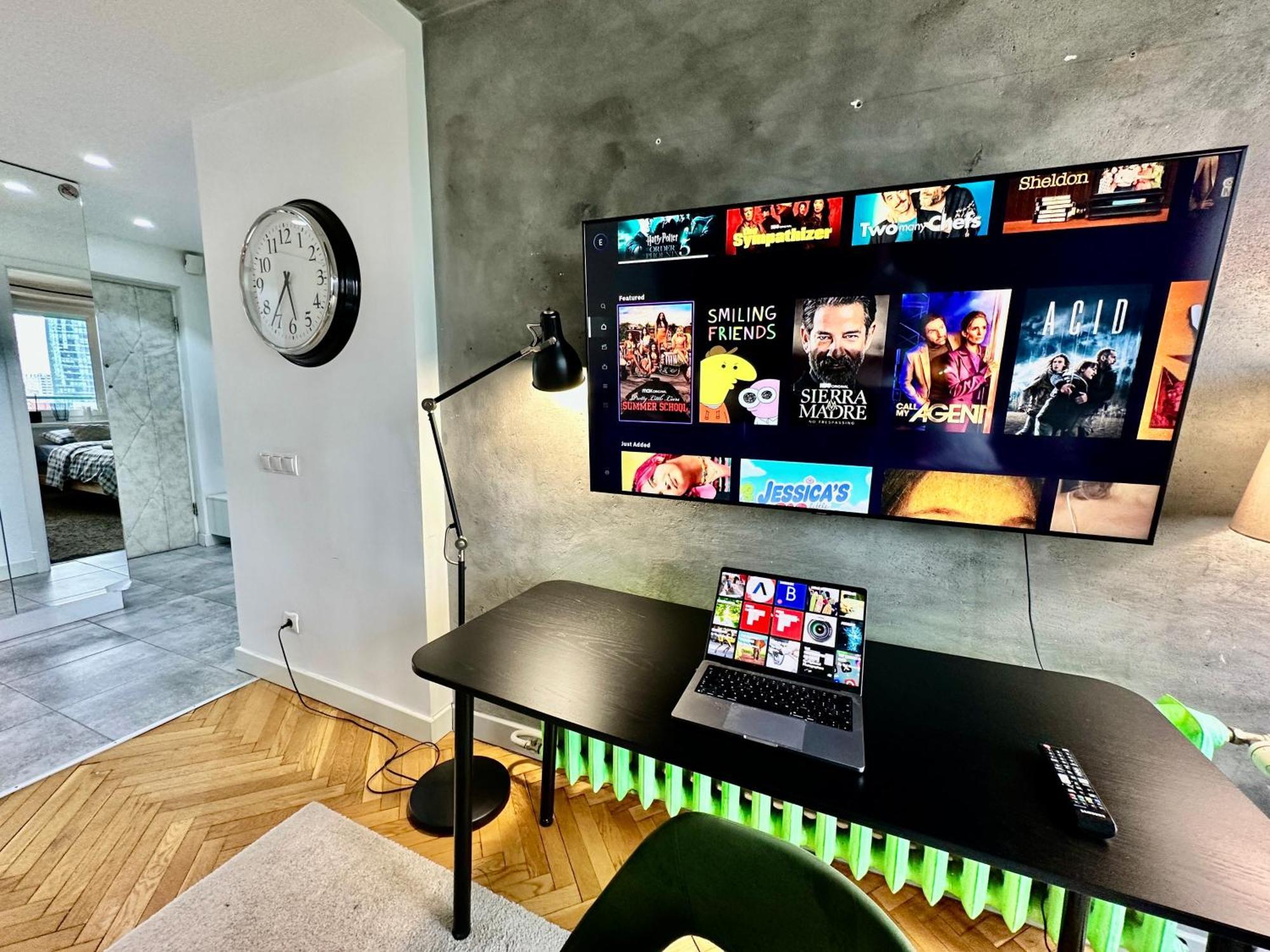 Palace 2 Wifi 600 Mbs 55'Tv Netflix Hbo 2Xmetro Appletv Warsaw Exterior photo