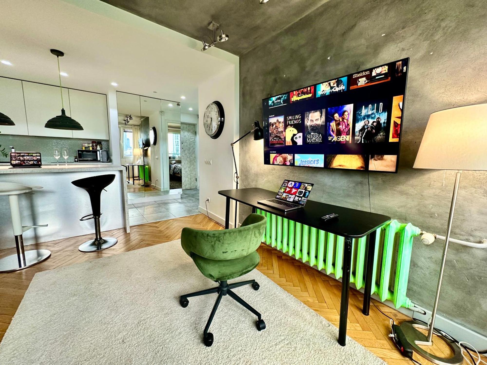 Palace 2 Wifi 600 Mbs 55'Tv Netflix Hbo 2Xmetro Appletv Warsaw Exterior photo